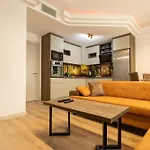 Luxury 19th Floor With Pool, Gym View