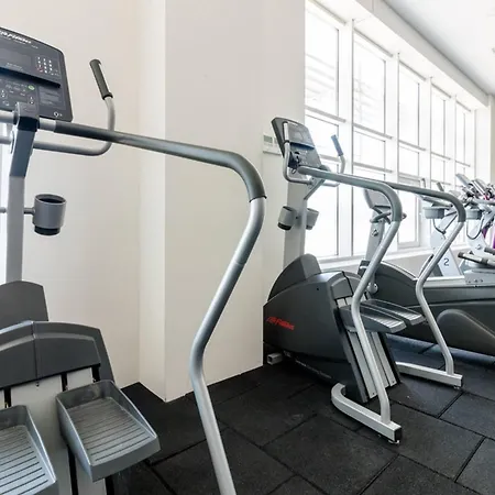 Luxury 19th Floor With Pool, Gym View Daire Üsküp