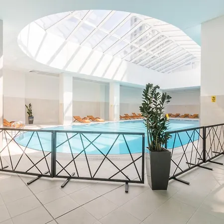 Daire Luxury 19th Floor With Pool, Gym View *