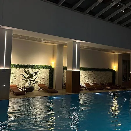 Daire Luxury 19th Floor With Pool, Gym View