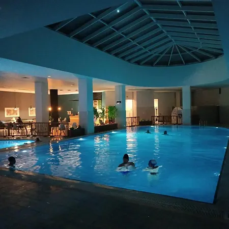 Luxury 19th Floor With Pool, Gym View