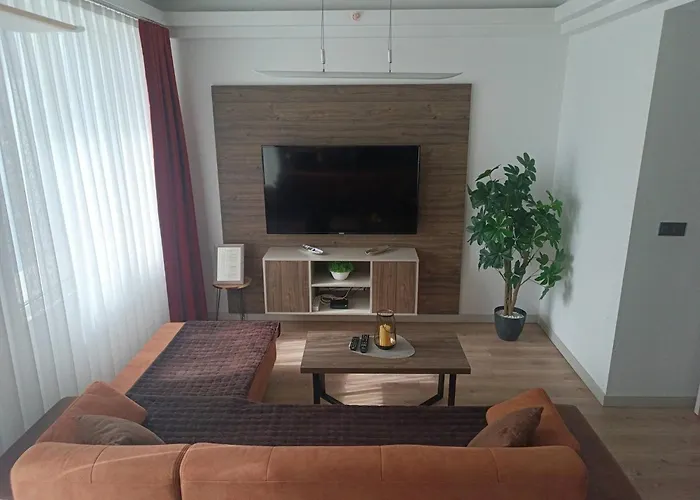 Luxury 19th Floor With Pool, Gym View